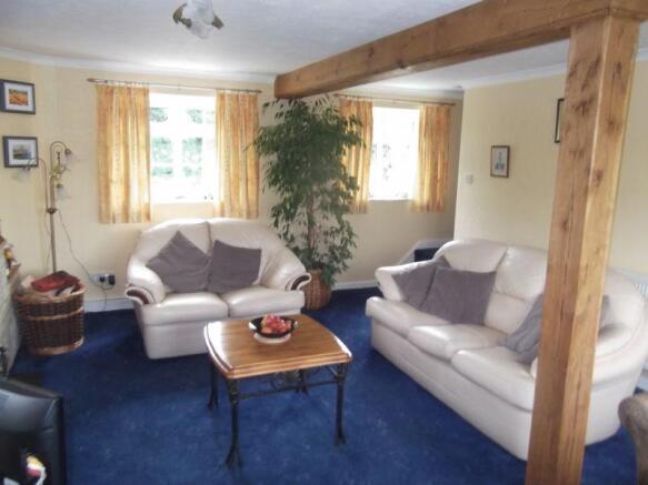 Lounge/Dining Room