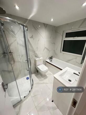 Fully En-Suite Bath & Shower