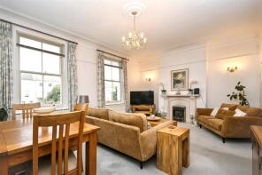 Flat 3, Hyde Court, Hyde Gardens, Eastbourne BN21 4PU