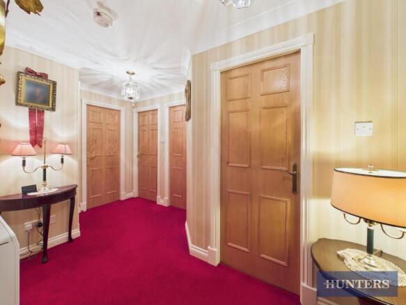 2 bed Flat for sale Image 8