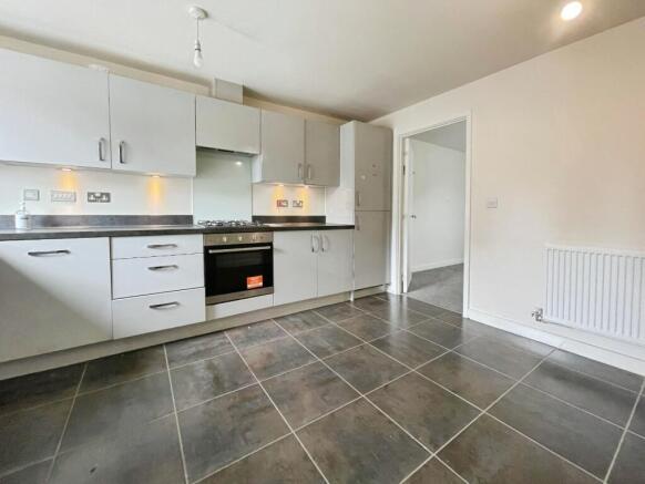3 bed Town House for sale Image 5