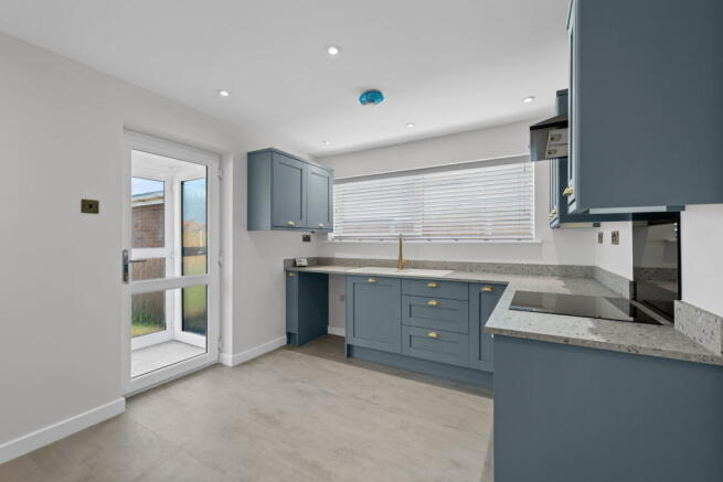 2 bed Detached Bungalow for sale Image 5