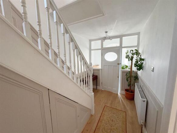 Hallway and stairs (1).jpg