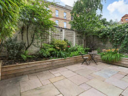 16, Rochelle Close, London SW11 2RX