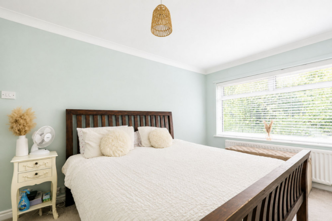 2 bed Semi-Detached Bungalow for sale Image 11