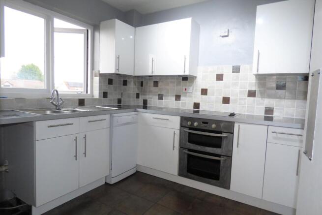 Hedingham Place, kit