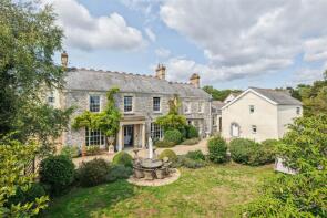 Rhoose Farm House, Rhoose Road, Barry CF62 3EP
