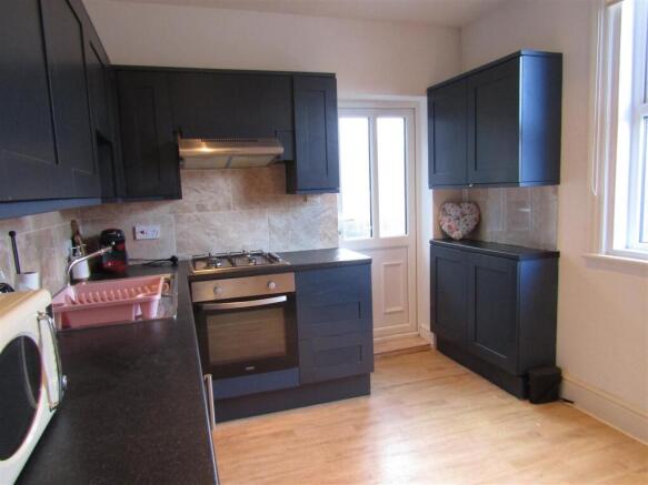 2 bed Flat for sale Image 10