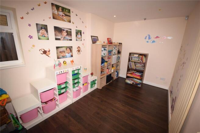 4 bed Detached to rent Image 12