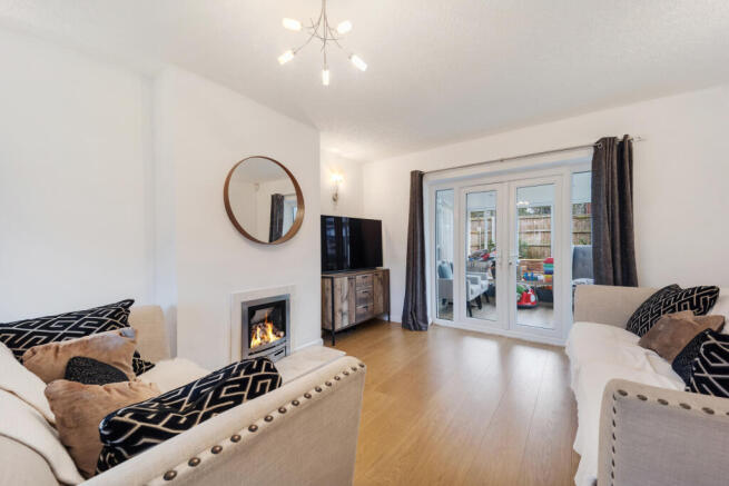 19 Montclare Crescent -22.jpg