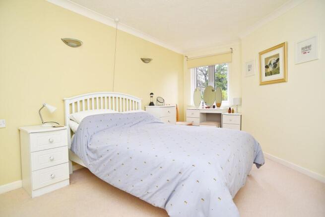 1 bed Flat for sale Image 5