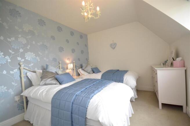 Guest Bedroom.jpg
