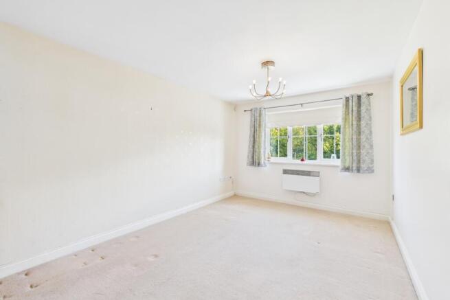 CAM03162G0-PR0339-STILL004