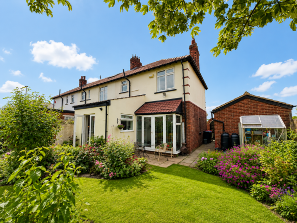 3 bed Semi-Detached for sale Image 11