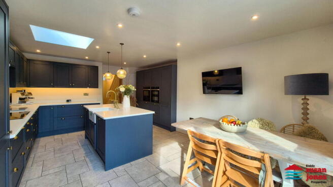 St. Peters Terrace, Pwllheli, LL53 photo 4