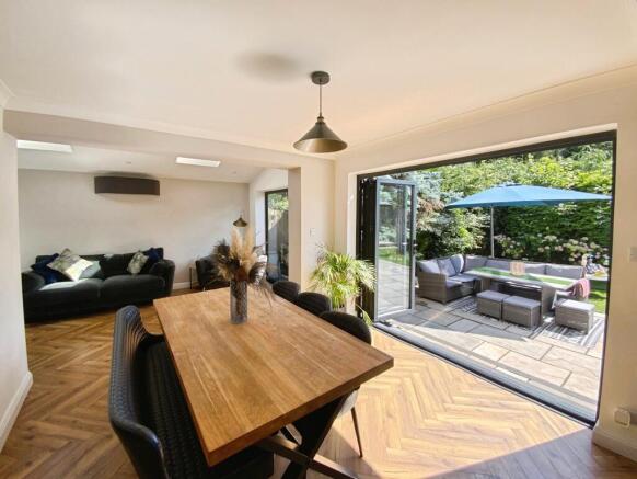 4 bed Detached for sale Image 6