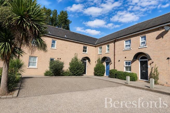 2-bed flat on Ben Sainty Court, Witham, CM8, £200,000