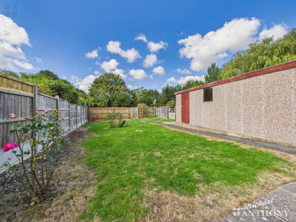 CAM03852G0-PR0423-STILL013