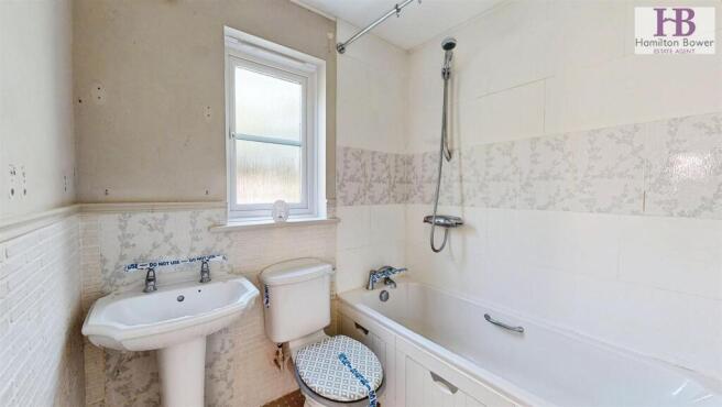 3 bed Semi-Detached for sale Image 9