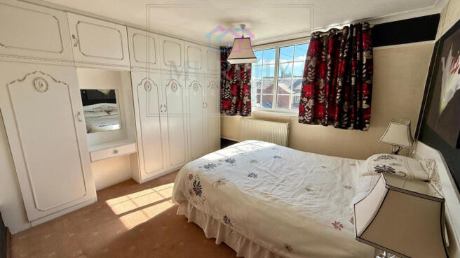 3 bed Semi-Detached for sale Image 12