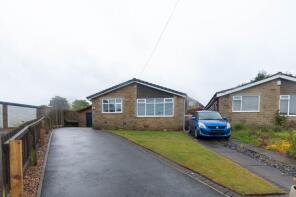 30, Deanwood Crescent, Bradford BD15 9BL
