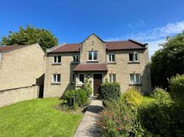 12, Hilton Court, Bramhope, Leeds LS16 9LG