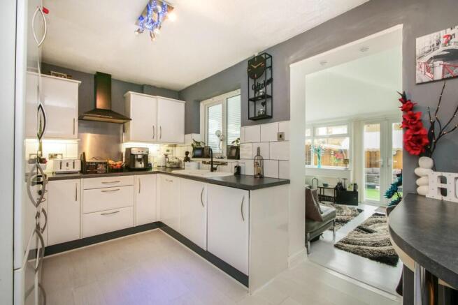 2 bed Semi-Detached for sale Image 7