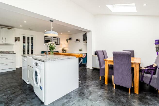 Kitchen/Family Room