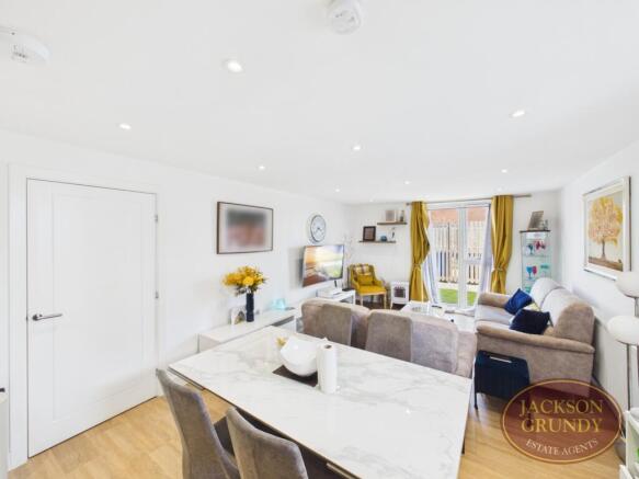 Goldcrest Close
