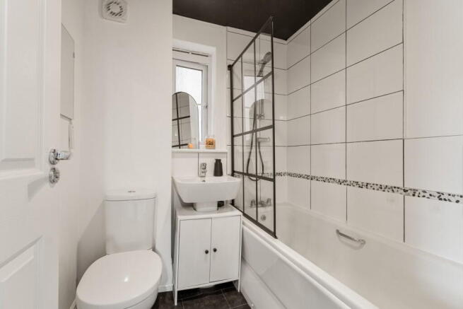 3 bed Semi-Detached for sale Image 12