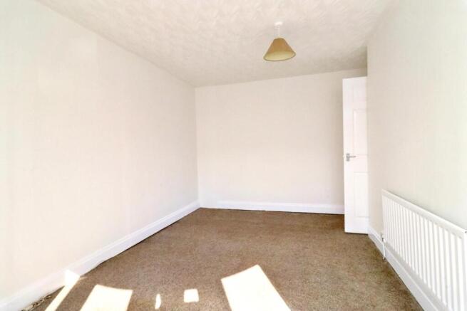 3 bed Semi-Detached for sale Image 10