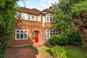 15, Southmont Road, Esher KT10 9BG