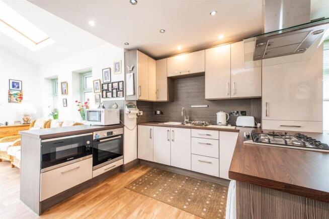 Kitchen/Dining Room