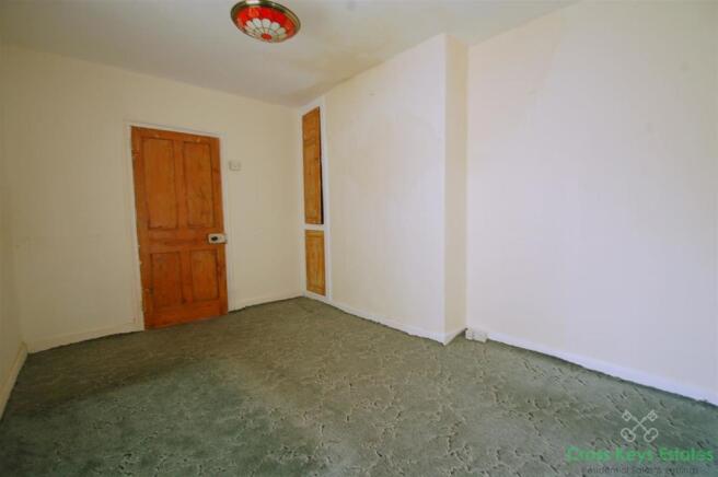 Bedroom 2b.JPG