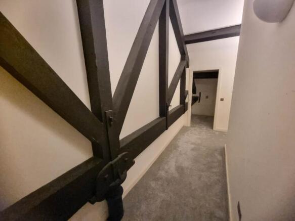 2 bed Flat to rent Image 10