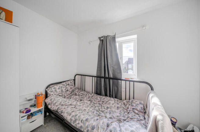 3 bed Semi-Detached for sale Image 8