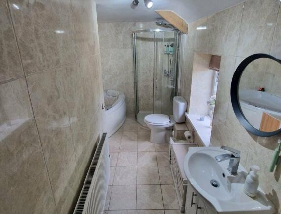 Photo 12