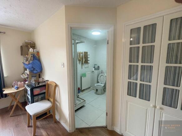 ensuite.jpeg