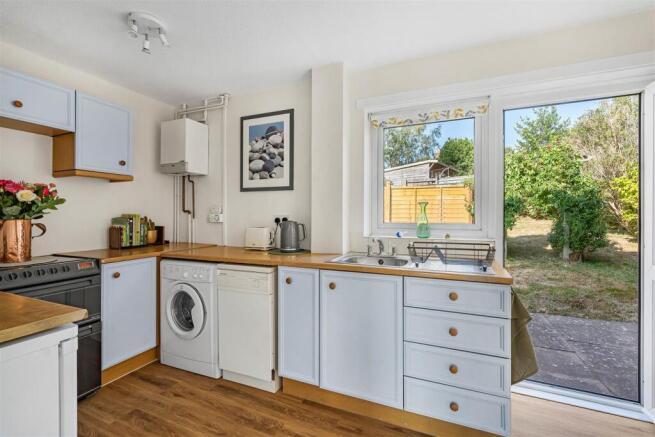 Kitchen.JPG