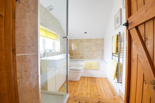 En-Suite Bathroom