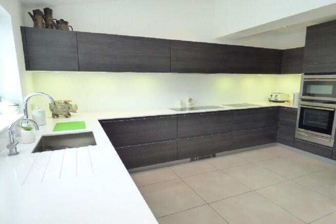 Kitchen 1