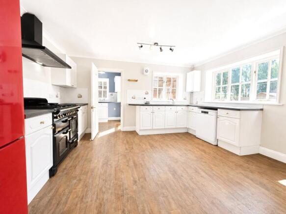 Ruffels Place, Stebbing, Dunmow, Essex, CM6 photo 4