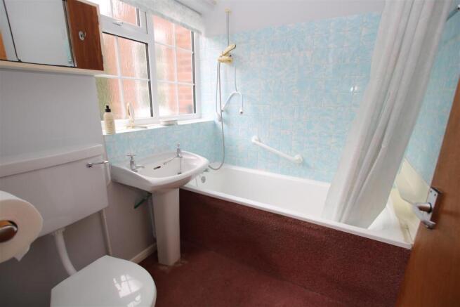 DOWNSTAIRS BATHROOM