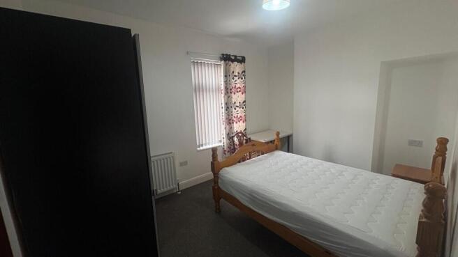 2 bed Terraced to rent Image 8