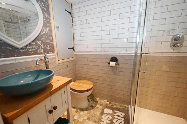 2 bed Semi-Detached for sale Image 5