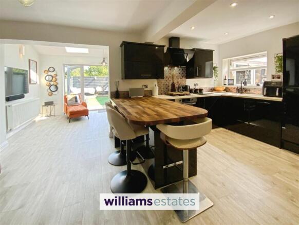kitchen/living