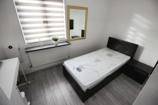 3380df53-pink 20room 20x.JPG