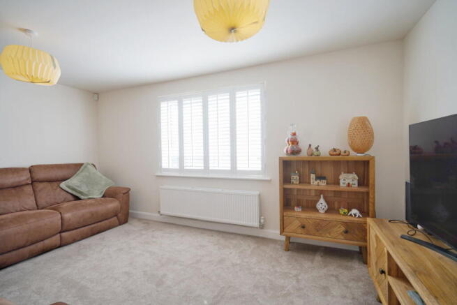 3 bed Semi-Detached for sale Image 4