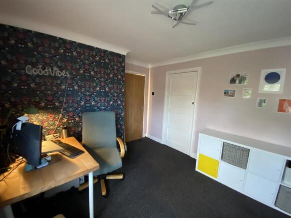 Bedroom no.2 rear double: