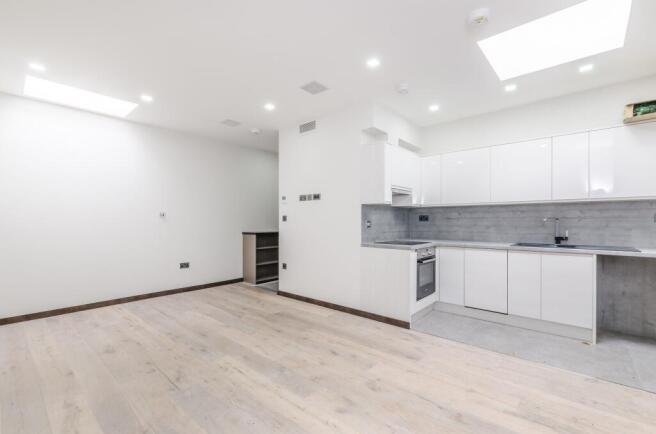 Shannon Court, Frognal, London, NW3 photo 2
